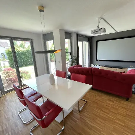 Modernes Mit Heimkino, Terrasse & Tiefgarage Apartment *