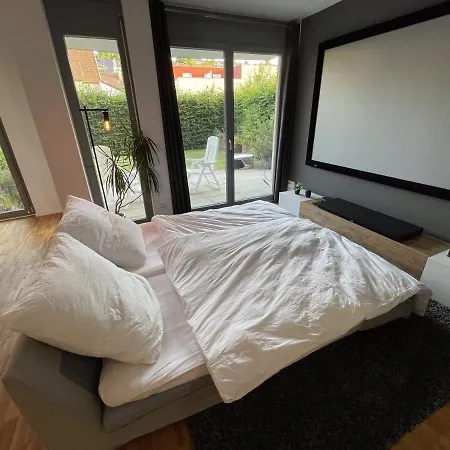 Modernes Mit Heimkino, Terrasse & Tiefgarage Apartment *